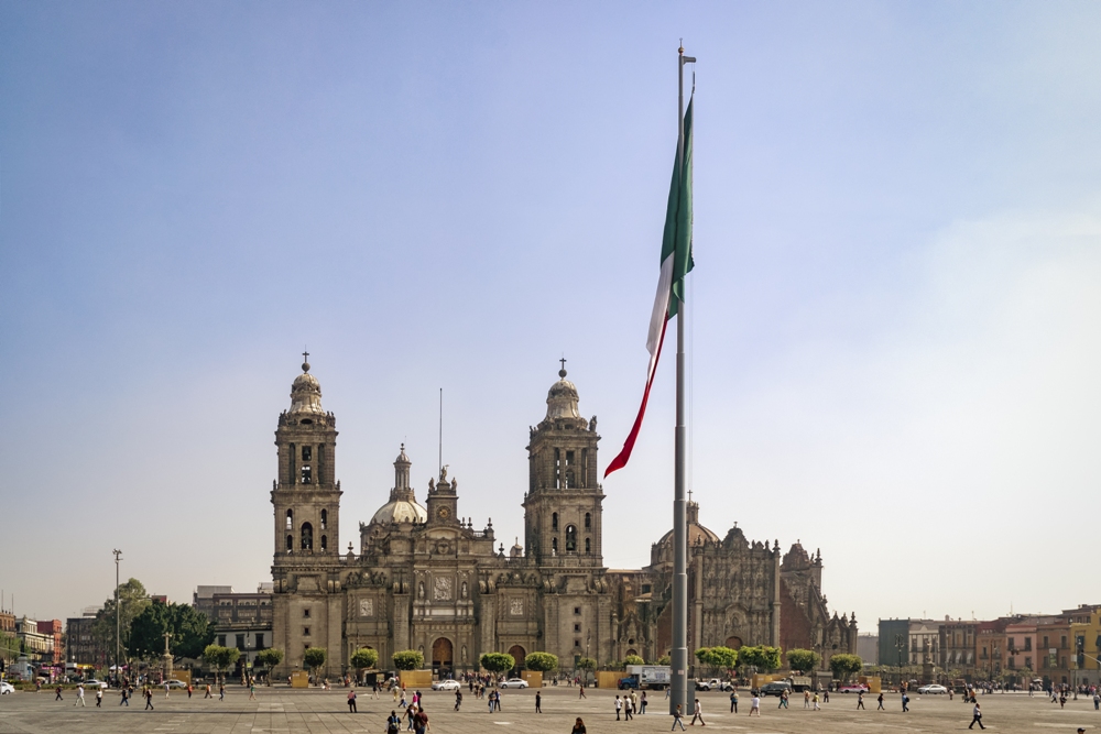 A Visit to the Zócalo – The Heart of Ciudad de Mexico